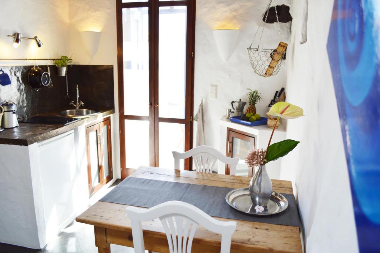 Stylish Getaway With Secluded Patio In Lava Finca Uga Eksteriør bilde